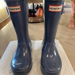 Kids Hunter boots like new navy sz 13 clean!!